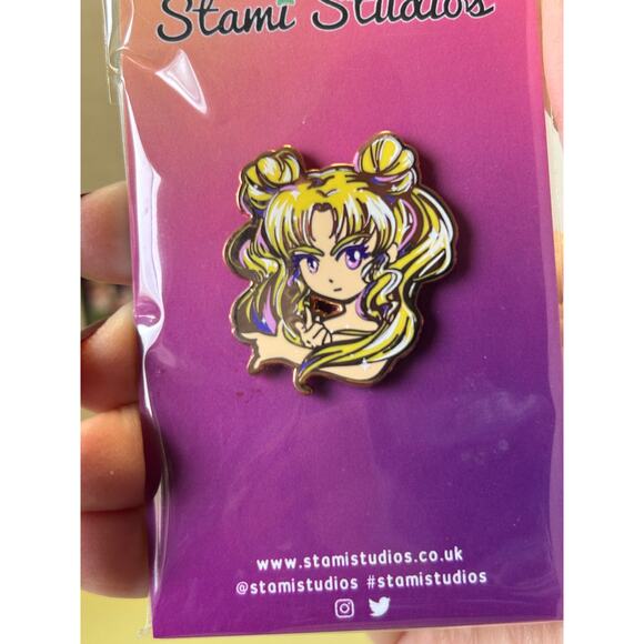 Stami Studios Sailor Moon Pin - Picture 5 of 10